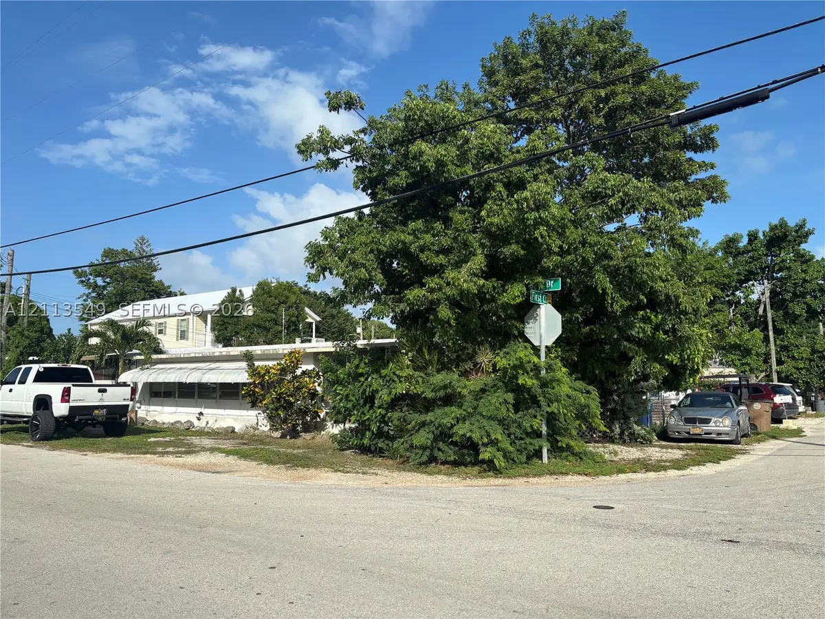 93 1st., Key Largo, FL 33037 - #1