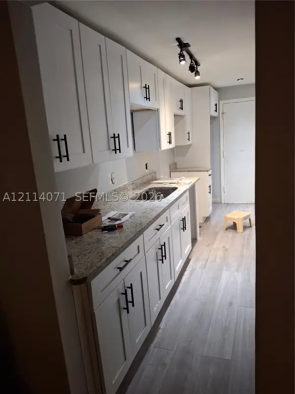 3660 NE 166th #208, North Miami Beach, FL 33160