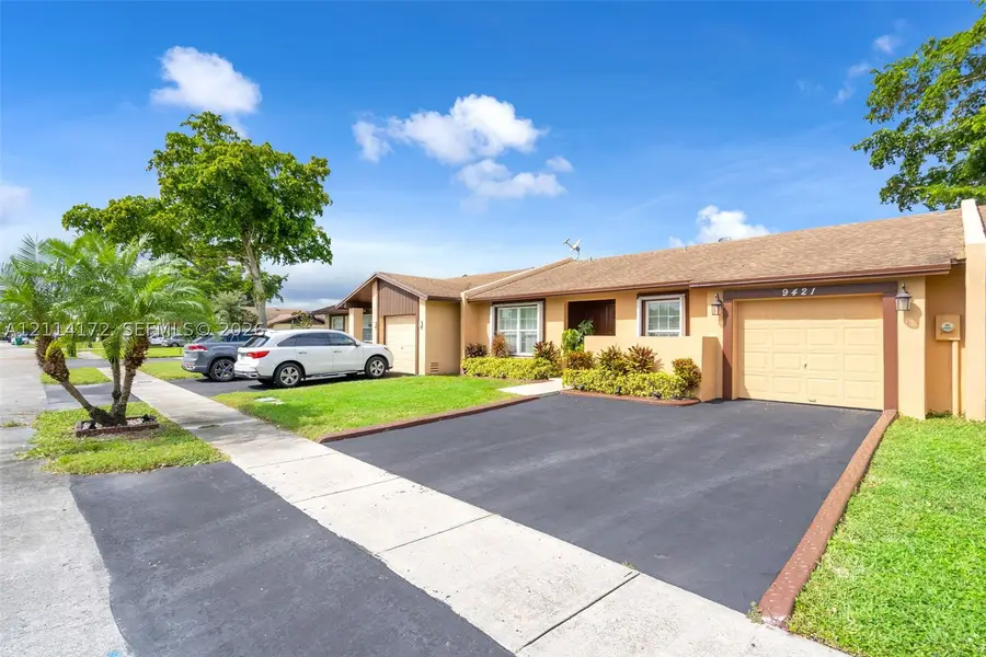 9421 S Meadows, Miramar, FL 33025 - #3