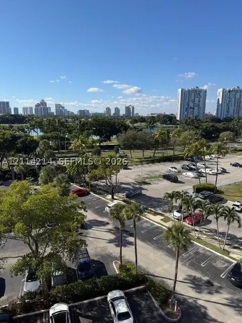 3701 N Country Club #706, Aventura, FL 33180