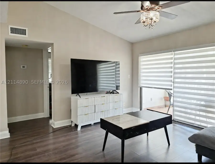 610 S Park #28-1, Hollywood, FL 33021 - #2