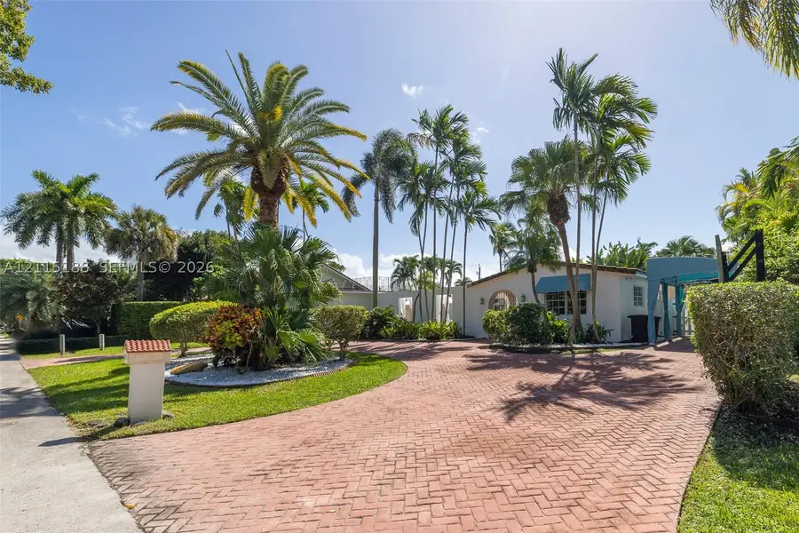6340 Dolphin, Coral Gables, FL 33158 - #2