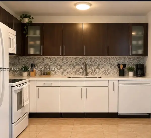 2020 NE 135th #211, North Miami, FL 33181