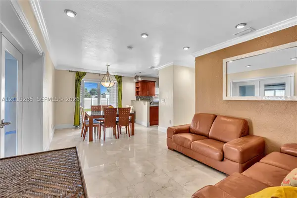 14221 Carver, Miami, FL 33176