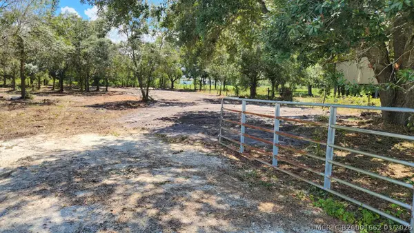18884 NW 282nd Street, Okeechobee, FL 34972