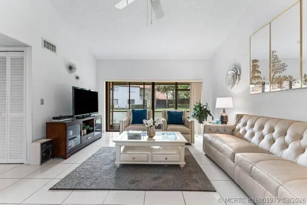 10 Via De Casas Sur #104, Boynton Beach, FL 33426