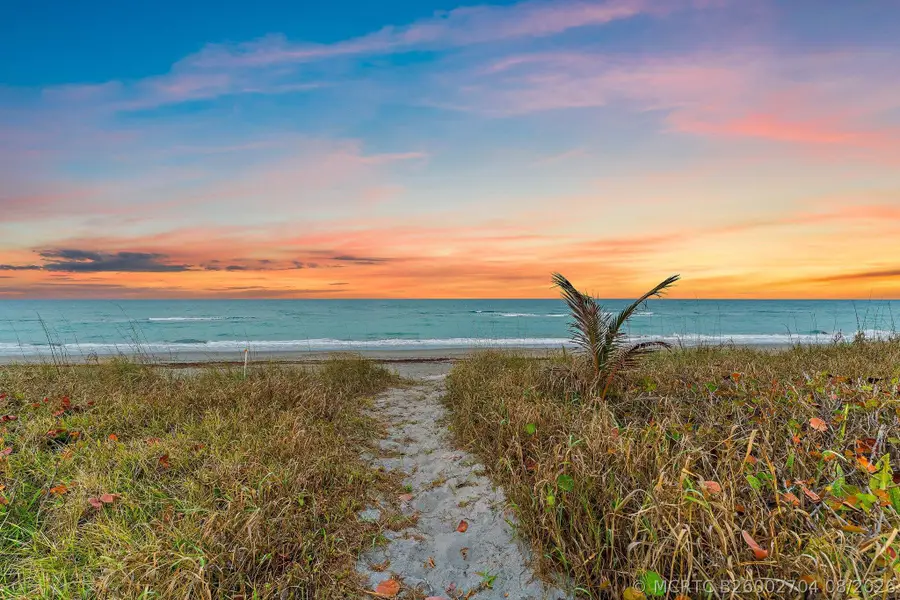 31 N Beach Road, Jupiter Island, FL 33455 - #2