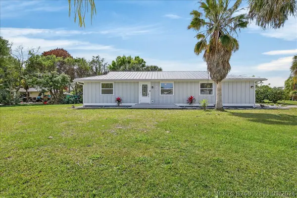 262 Easy Street, Sebastian, FL 32958