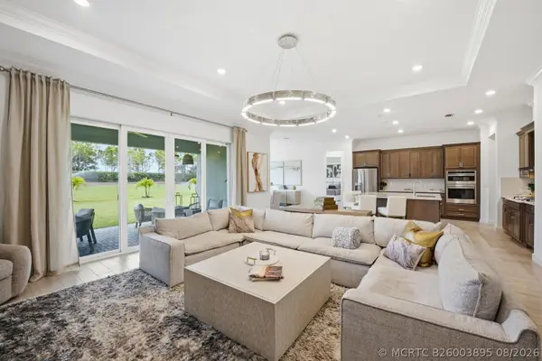 732 Hookline Circle, Loxahatchee, FL 33470