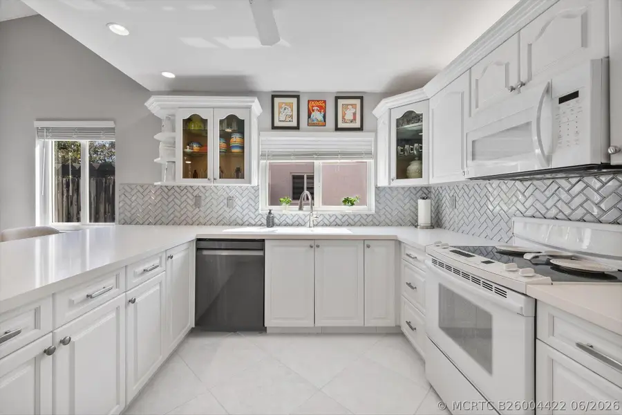 15541 Dover Court, Davie, FL 33331 - #2