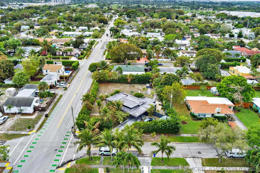 6301 Lake Avenue, West Palm Beach, FL 33405 - #3