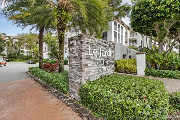 7369 Orangewood Lane #307, Boca Raton, FL 33433