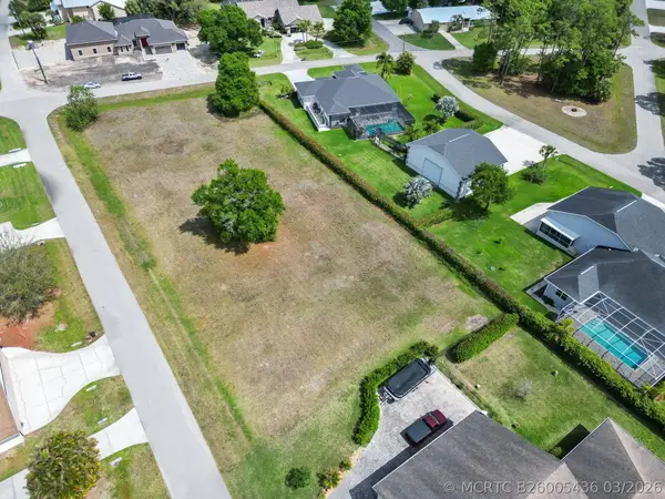 6871 Cherokee Avenue, Fort Myers, FL 33905