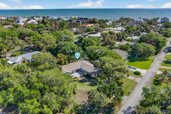 Address Withheld By Seller, Vero Beach, FL 32963