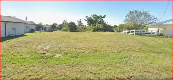 2106 NE 2nd Street, Cape Coral, FL 33909