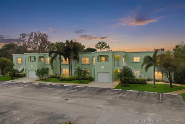 2074 SE Wild Meadow Circle, Port St Lucie, FL 34952