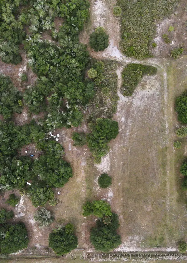 21877 NW 286th Street, Okeechobee, FL 34972