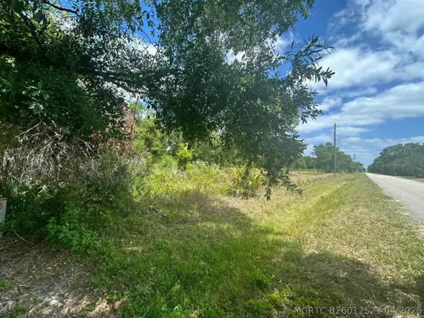 7877 NW 93rd Court, Okeechobee, FL 34972