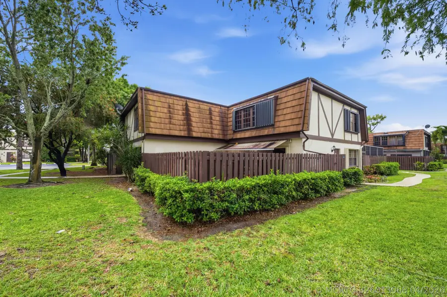 105 Weybridge Circle #A, Royal Palm Beach, FL 33411 - #2