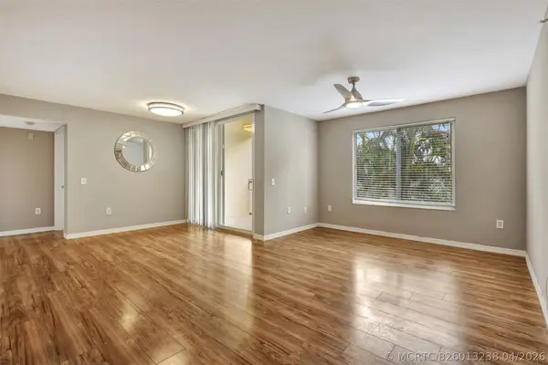 310 Villa Circle #310, Boynton Beach, FL 33435