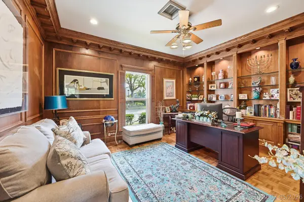 9001 N Lake Dasha Drive, Plantation, FL 33324