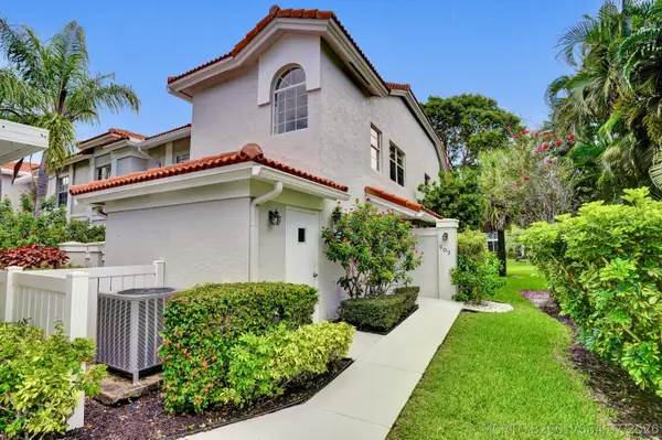 7669 Springwater Place #202, Boynton Beach, FL 33437