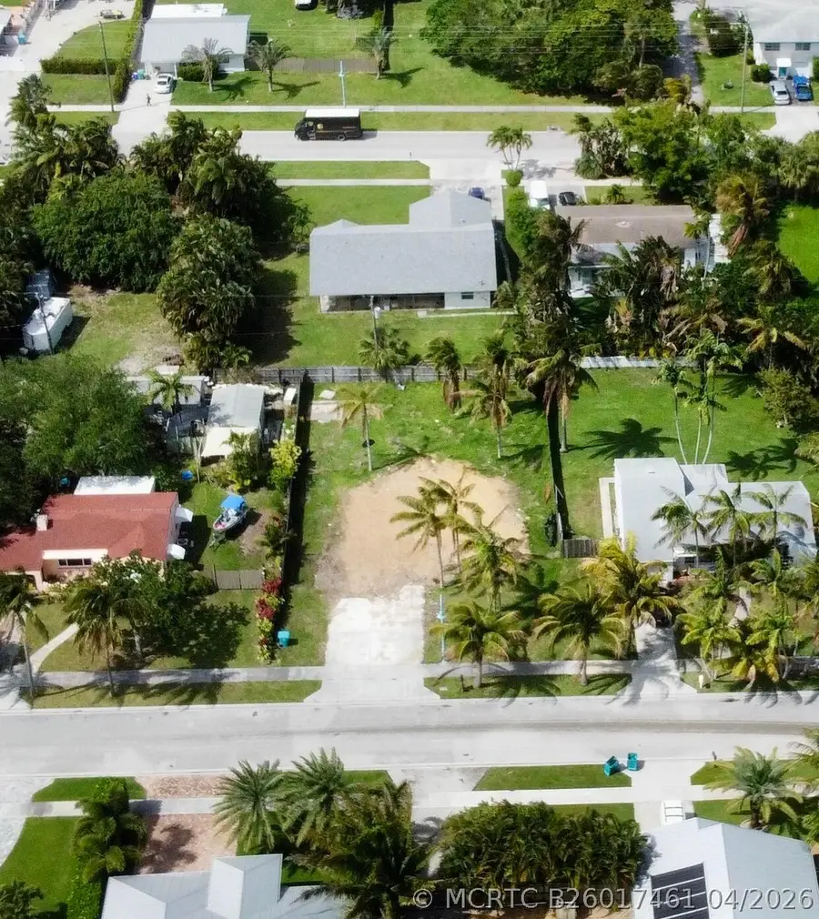 647 NE 9th Avenue, Boynton Beach, FL 33435 - #3