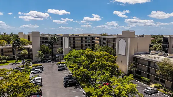 8 Royal Palm Way #401, Boca Raton, FL 33432
