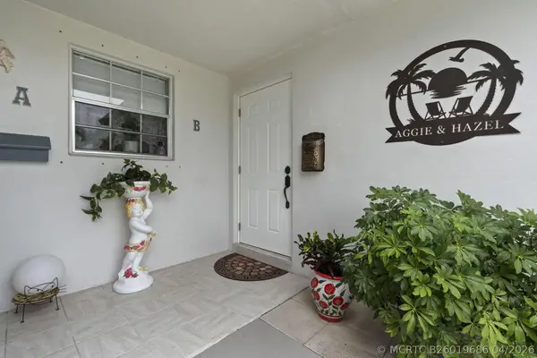 1177 S Drive Circle #B, Delray Beach, FL 33445