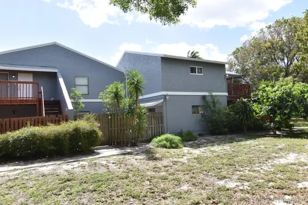 3 Crossings Circle #B, Boynton Beach, FL 33435