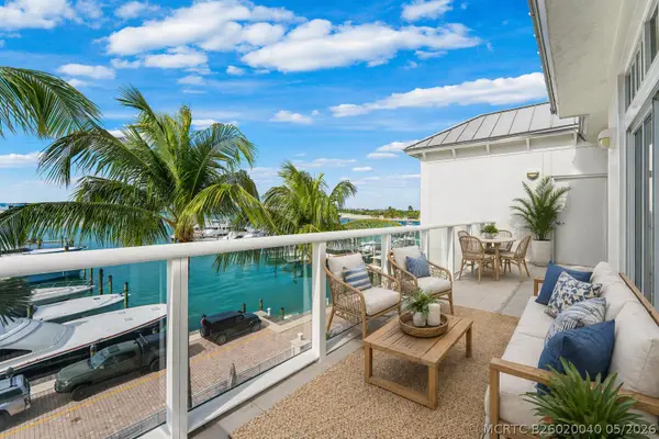 180 Lake Drive #2304, Palm Beach Shores, FL 33404