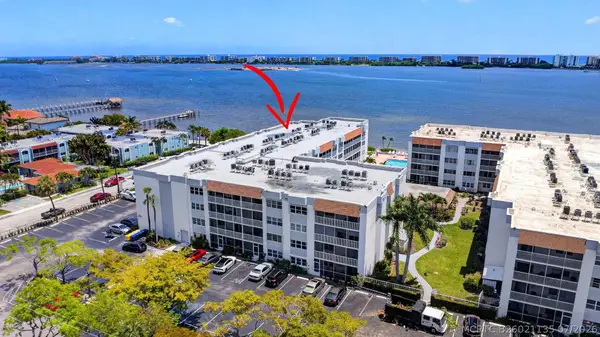 1502 S Lakeside Drive #214, Lake Worth Beach, FL 33460