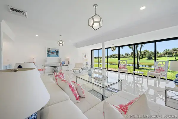 2435 Presidential Way #H, West Palm Beach, FL 33401