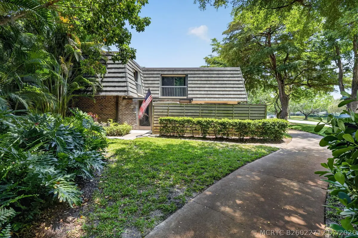 527 5th Terrace, Palm Beach Gardens, FL 33418 - #1