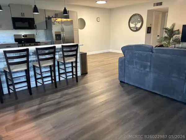 211 Country Lane #C, Boynton Beach, FL 33435
