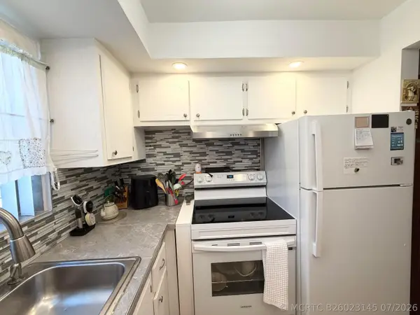 228 Canterbury J, West Palm Beach, FL 33417