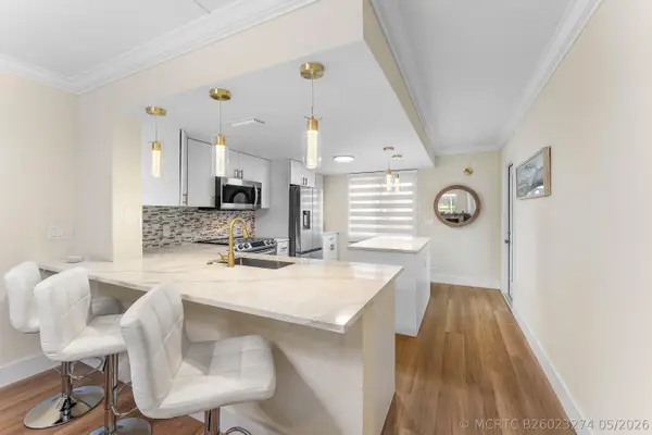 1019 Guildford B, Boca Raton, FL 33434