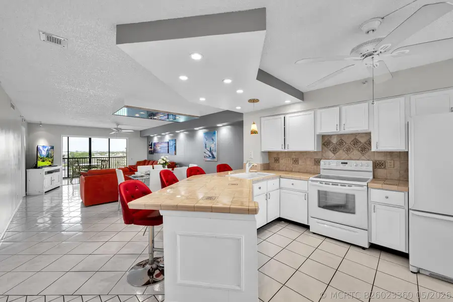 2205 S Cypress Bend Drive #801, Pompano Beach, FL 33069 - #2