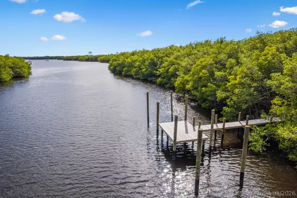 206 SE Fiore Bello Se, Port St Lucie, FL 34952