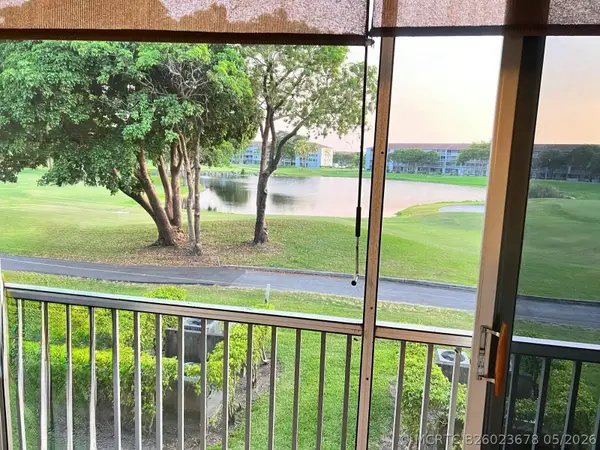 300 SW 134th Way #203e, Pembroke Pines, FL 33027