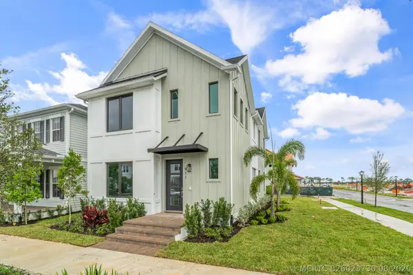 911 SW Newfield Avenue, Palm City, FL 34990