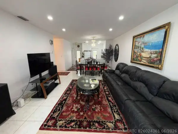 4706 NW 36th Street #605, Lauderdale Lakes, FL 33319