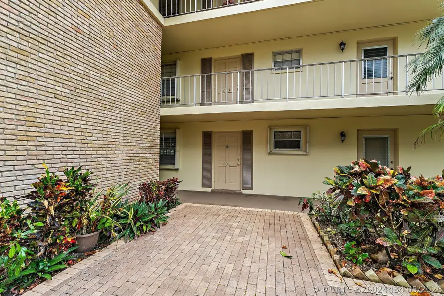5570 Tamberlane Circle #131, Palm Beach Gardens, FL 33418 - #2