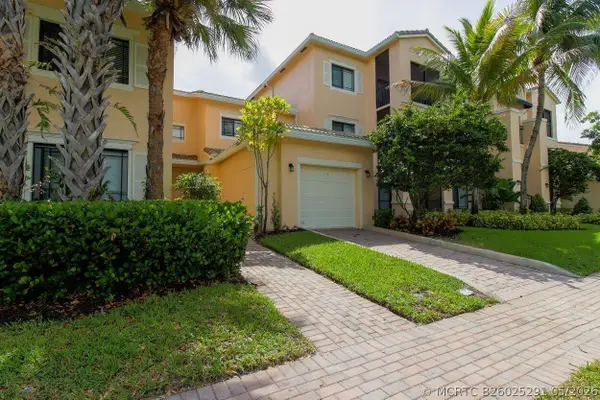 2807 Veronia Drive #103, Palm Beach Gardens, FL 33410