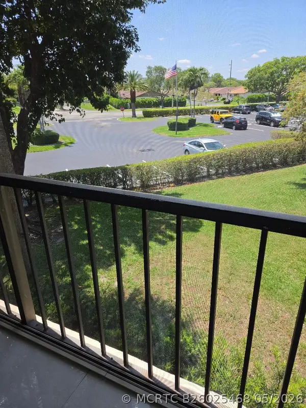 5310 Las Verdes Circle #220, Delray Beach, FL 33484