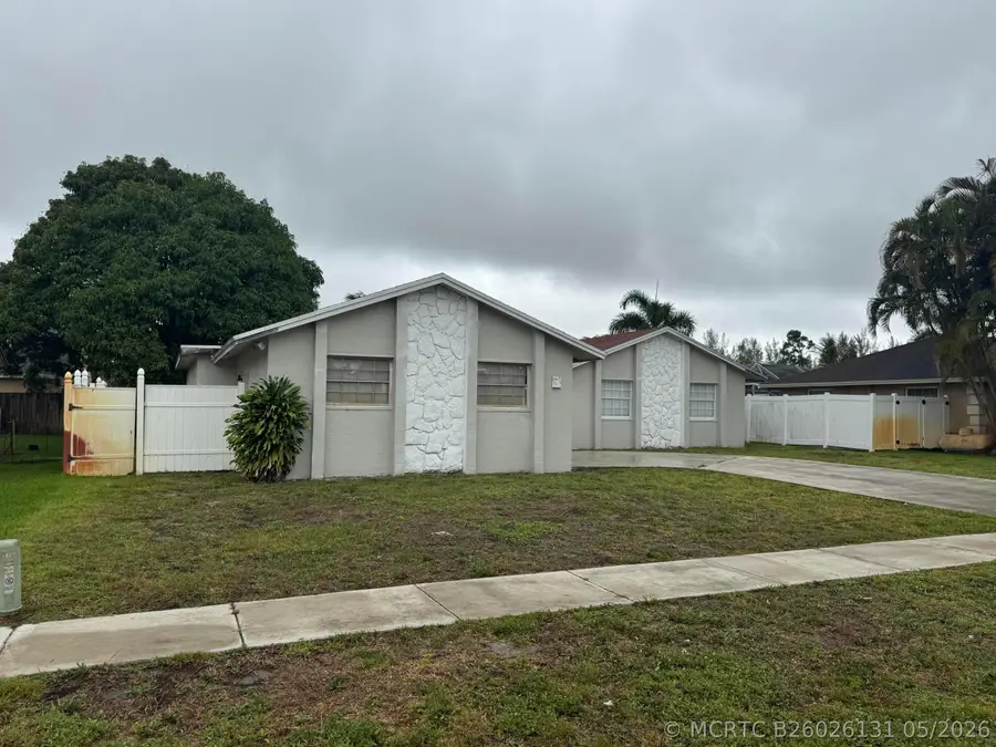 589 Cashiers Drive, West Palm Beach, FL 33413 - #2