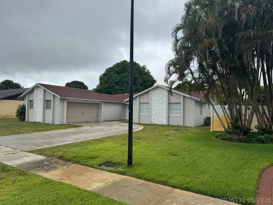 589 Cashiers Drive, West Palm Beach, FL 33413 - #3