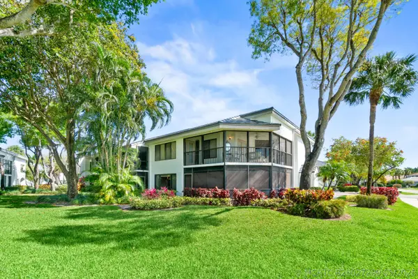 7533 Glendevon Lane #905, Delray Beach, FL 33446