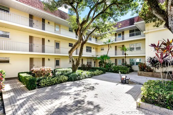 5510 Tamberlane Circle #242, Palm Beach Gardens, FL 33418
