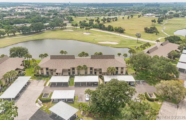23 Plantation Drive #102, Vero Beach, FL 32966